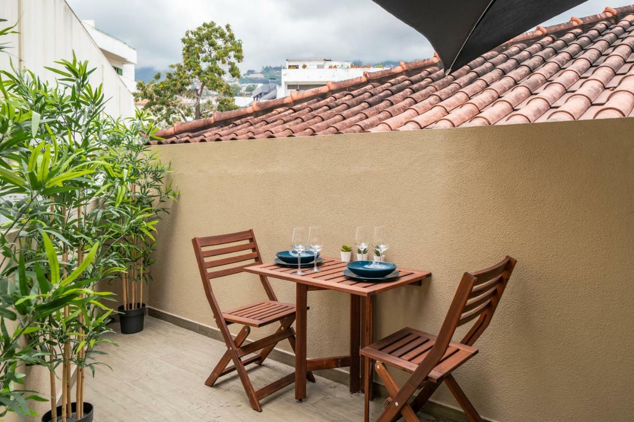 Drapes Design Apartments By An Island Apart Funchal  Exteriör bild