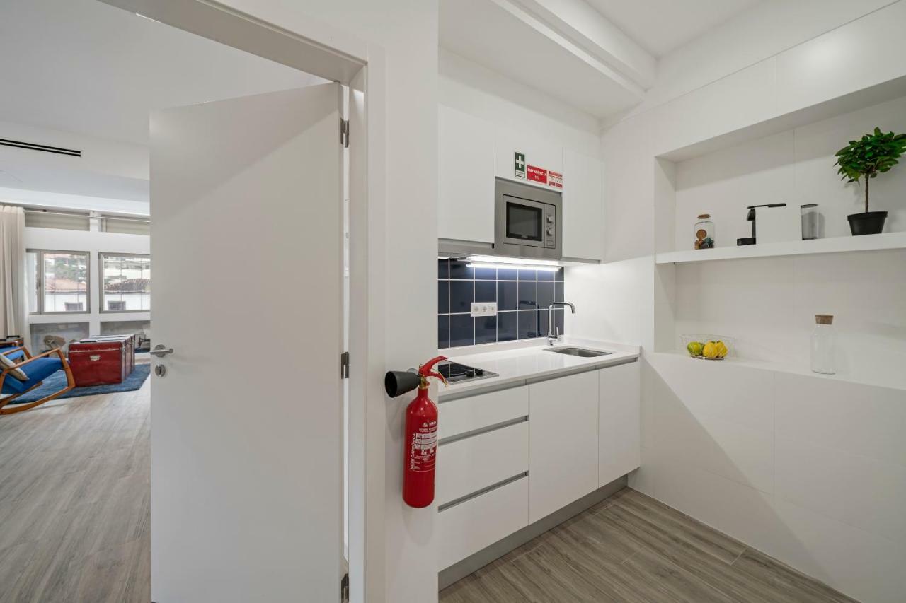 Drapes Design Apartments By An Island Apart Funchal  Exteriör bild